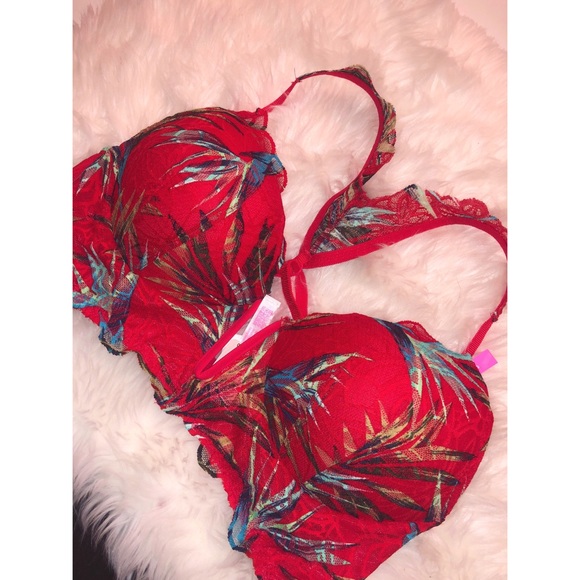 PINK Victoria's Secret Other - PINK Victoria’s Secret Push-up Bra✨ LARGE